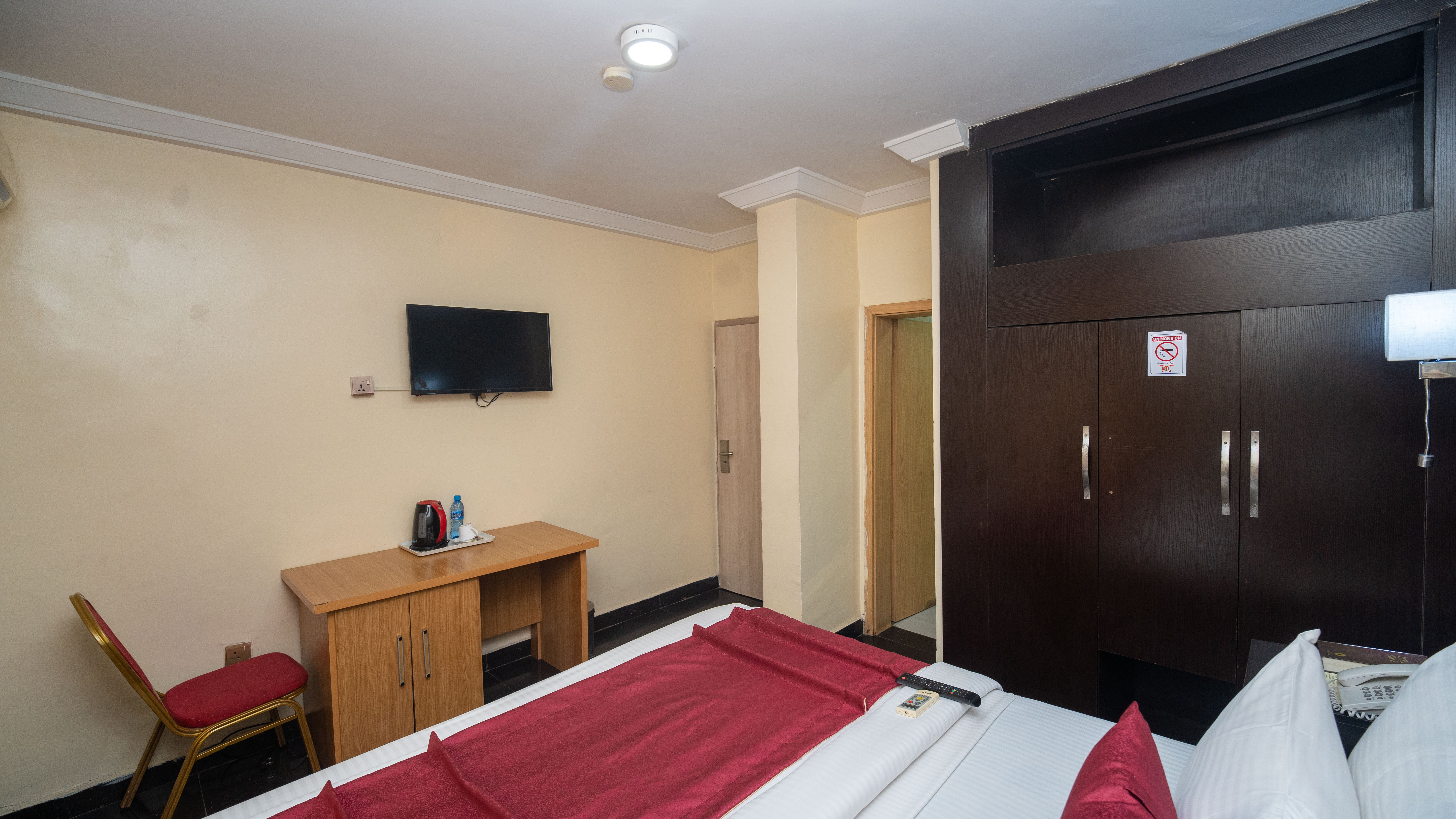 Suite Bathroom